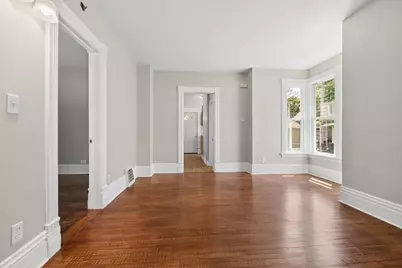 614 S Lincoln Avenue, Aurora, IL 60505 - Photo 2