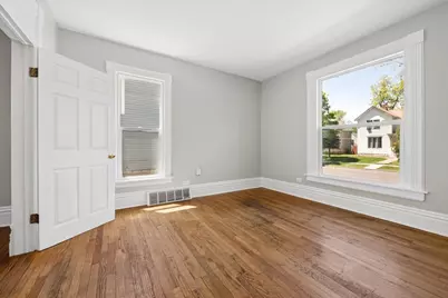 614 S Lincoln Avenue, Aurora, IL 60505 - Photo 8