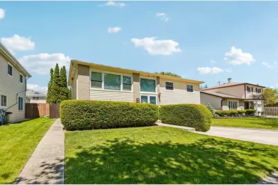 774 Polynesian Drive, Des Plaines, IL 60016 - Photo 2