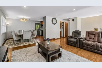 774 Polynesian Drive, Des Plaines, IL 60016 - Photo 6