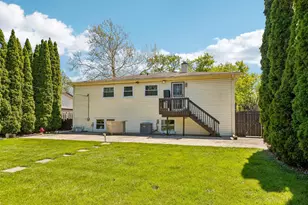 774 Polynesian Dr, Des Plaines, IL 60016 - Photo 34