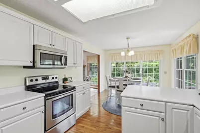 3000 E 32nd Street #11, Davenport, IA 52807 - Photo 12