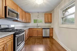 16329 Hermitage Ave, Markham, IL 60428 - Photo 8