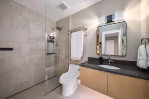 111 N Columbia St, Naperville, IL 60540 - Photo 76