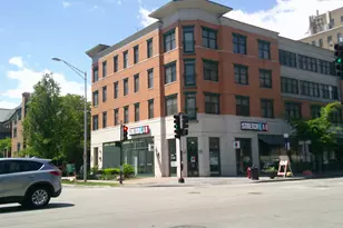 125 N Euclid Ave, Oak Park, IL 60301 - Photo 1