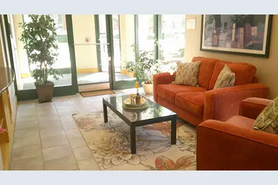 125 N Euclid Avenue #402, Oak Park, IL 60301 - Photo 2