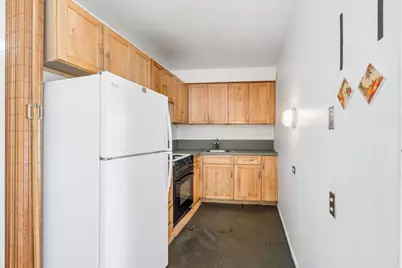 300 N State Street #2527, Chicago, IL 60654 - Photo 6