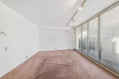 300 N State Street #2527, Chicago, IL 60654 - Photo 4