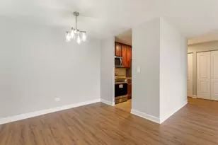 1043 S York Rd, Bensenville, IL 60106 - Photo 6