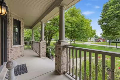 1018 S Ahrens Avenue, Lombard, IL 60148 - Photo 2