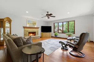 1018 S Ahrens Ave, Lombard, IL 60148 - Photo 16