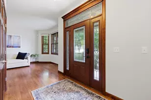 1018 S Ahrens Ave, Lombard, IL 60148 - Photo 4