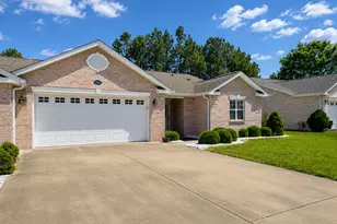 654 Lake Harbor Dr, Marion, IL 62959 - Photo 2