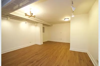 626 W Wellington Avenue #GR, Chicago, IL 60657 - Photo 8