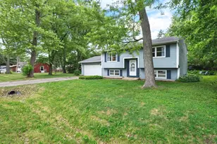 7010 Seminole Dr, Wonder Lake, IL 60097 - Photo 2