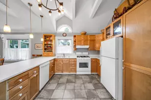 20 S Jefferson St, Batavia, IL 60510 - Photo 10