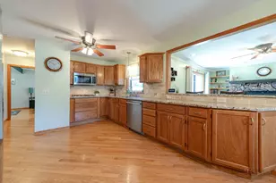 3507 Greenleaf Ave, Island Lake, IL 60042 - Photo 6