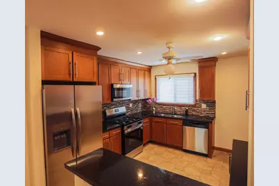 7218 W Wrightwood Avenue #107, Elmwood Park, IL 60707 - Photo 6