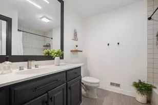 327 Rivershire Ct, Lincolnshire, IL 60069 - Photo 20