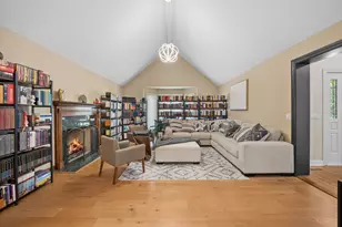 327 Rivershire Ct, Lincolnshire, IL 60069 - Photo 6