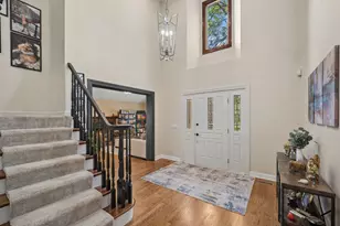 327 Rivershire Ct, Lincolnshire, IL 60069 - Photo 4