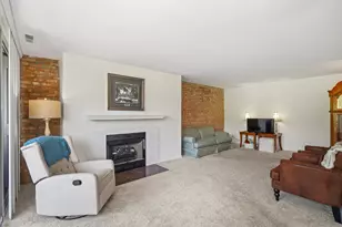 6000 Oakwood Dr, Lisle, IL 60532 - Photo 6