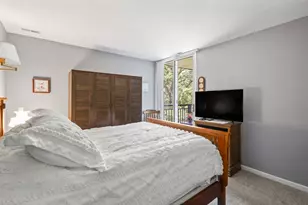 6000 Oakwood Dr, Lisle, IL 60532 - Photo 14
