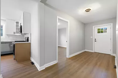 22 N 12th Street, Saint Charles, IL 60174 - Photo 2