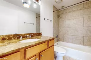 1546 W Sherwin Ave, Chicago, IL 60626 - Photo 22