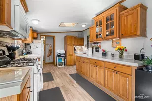 611 Bluebird Cir, Sandwich, IL 60548 - Photo 12