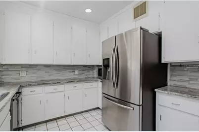 6636 N Talman Avenue, Chicago, IL 60645 - Photo 20