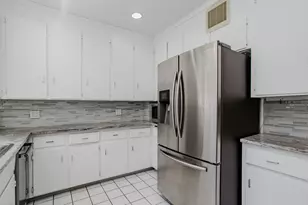 6636 N Talman Ave, Chicago, IL 60645 - Photo 20