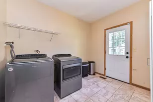 2475 Westleigh Ct, Aurora, IL 60504 - Photo 12