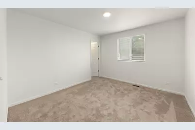 707 Hoover Drive, Oswego, IL 60543 - Photo 18