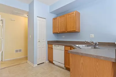 514 Metropolitan Street, Aurora, IL 60502 - Photo 6