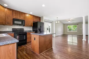 409 Lauterbur Ln, Champaign, IL 61822 - Photo 10