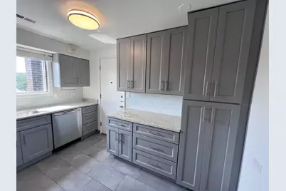 10125 Cherry Parkway #203, Skokie, IL 60076 - Photo 8