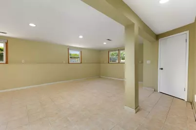 1403 E Lowden Avenue, Wheaton, IL 60189 - Photo 22