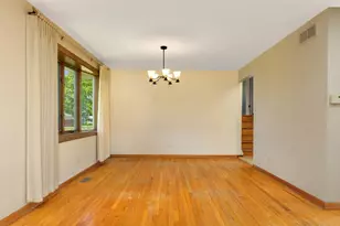 1403 E Lowden Ave, Wheaton, IL 60189 - Photo 8