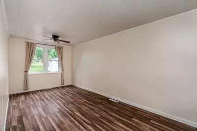 6687 Route 166, Creal Springs, IL 62922 - Photo 32