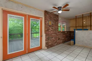 6687 Route 166, Creal Springs, IL 62922 - Photo 20