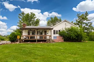 6687 Route 166, Creal Springs, IL 62922 - Photo 2