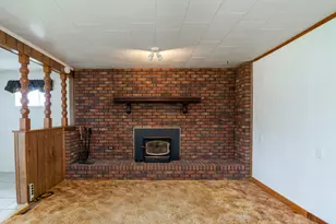 6687 Route 166, Creal Springs, IL 62922 - Photo 16