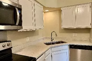 1018 Castilian Ct, Glenview, IL 60025 - Photo 12