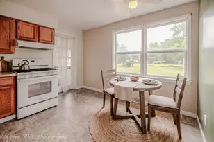1515 Elmwood Ave, Dekalb, IL 60115 - Photo 12