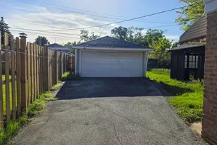 14634 Kenwood Ave, Dolton, IL 60419 - Photo 10