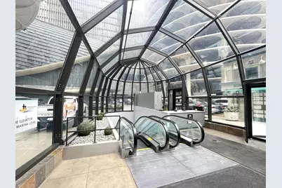 300 N State Street #5225, Chicago, IL 60654 - Photo 14