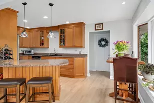 16W660 89th Pl, Willowbrook, IL 60527 - Photo 4
