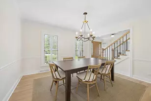 877 Stillwell Ct, Wheaton, IL 60189 - Photo 4