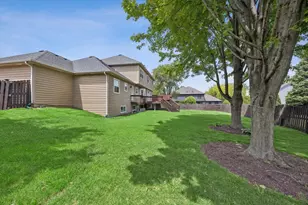 877 Stillwell Ct, Wheaton, IL 60189 - Photo 28